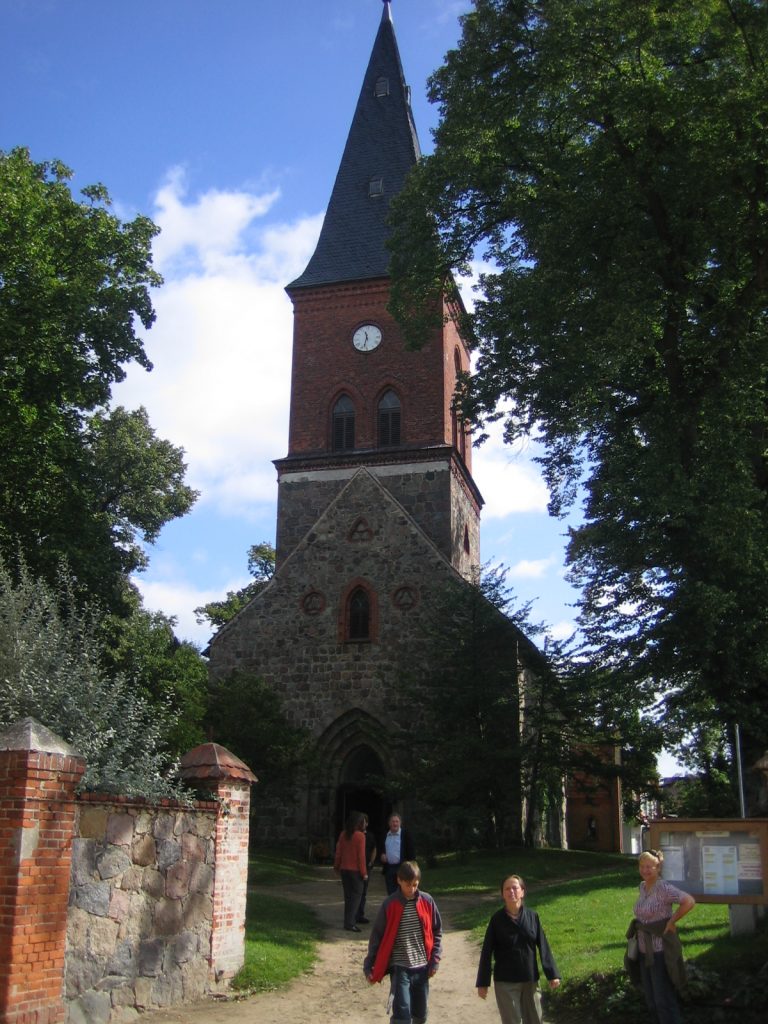 Kirche Ringenwalde - Pfarrsprengel Ringenwalde, Dorfstr. 27 in Temmen-Ringenwalde