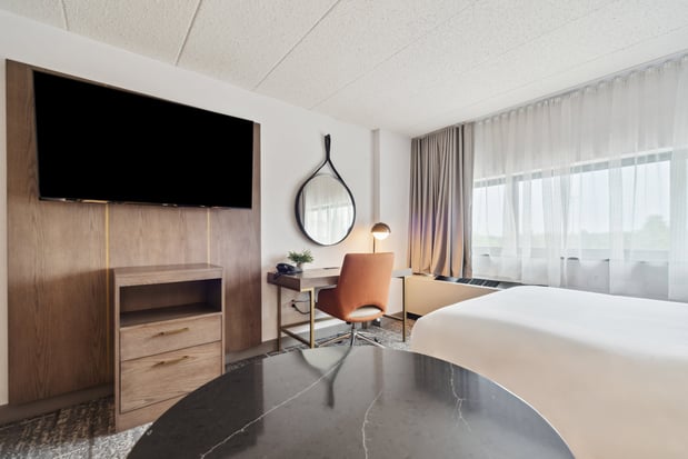 Images Crowne Plaza Lansing by IHG