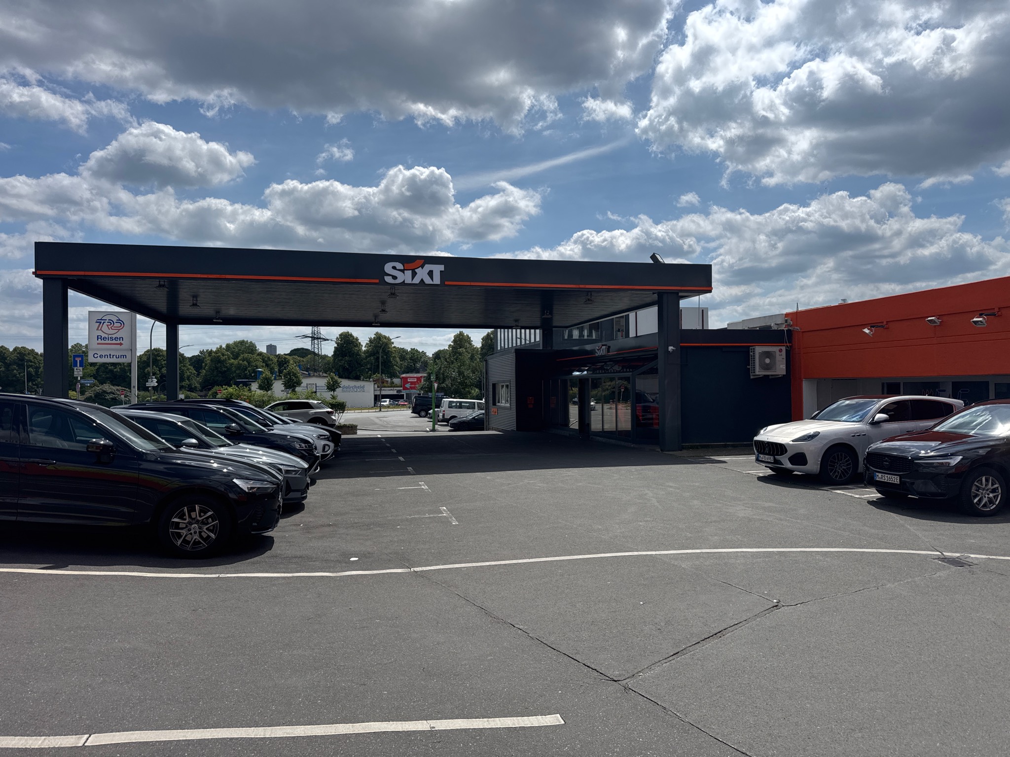 SIXT Mietwagen & Transporter mieten Dortmund Borsigplatz, Im Spaehenfelde 51 in Dortmund