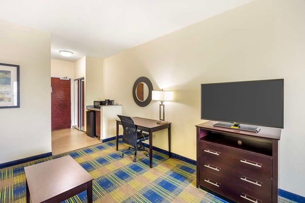 Images Best Western Plus Pratt