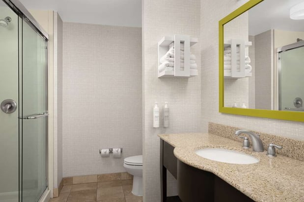 Images Hampton Inn & Suites Durham/North I-85