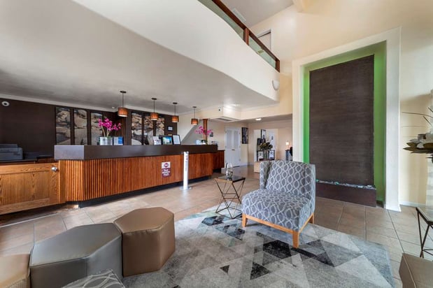 Images Best Western Plus Northwoods Inn