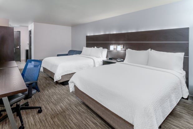 Images Holiday Inn Express & Suites Colorado Springs Afa Northgate by IHG