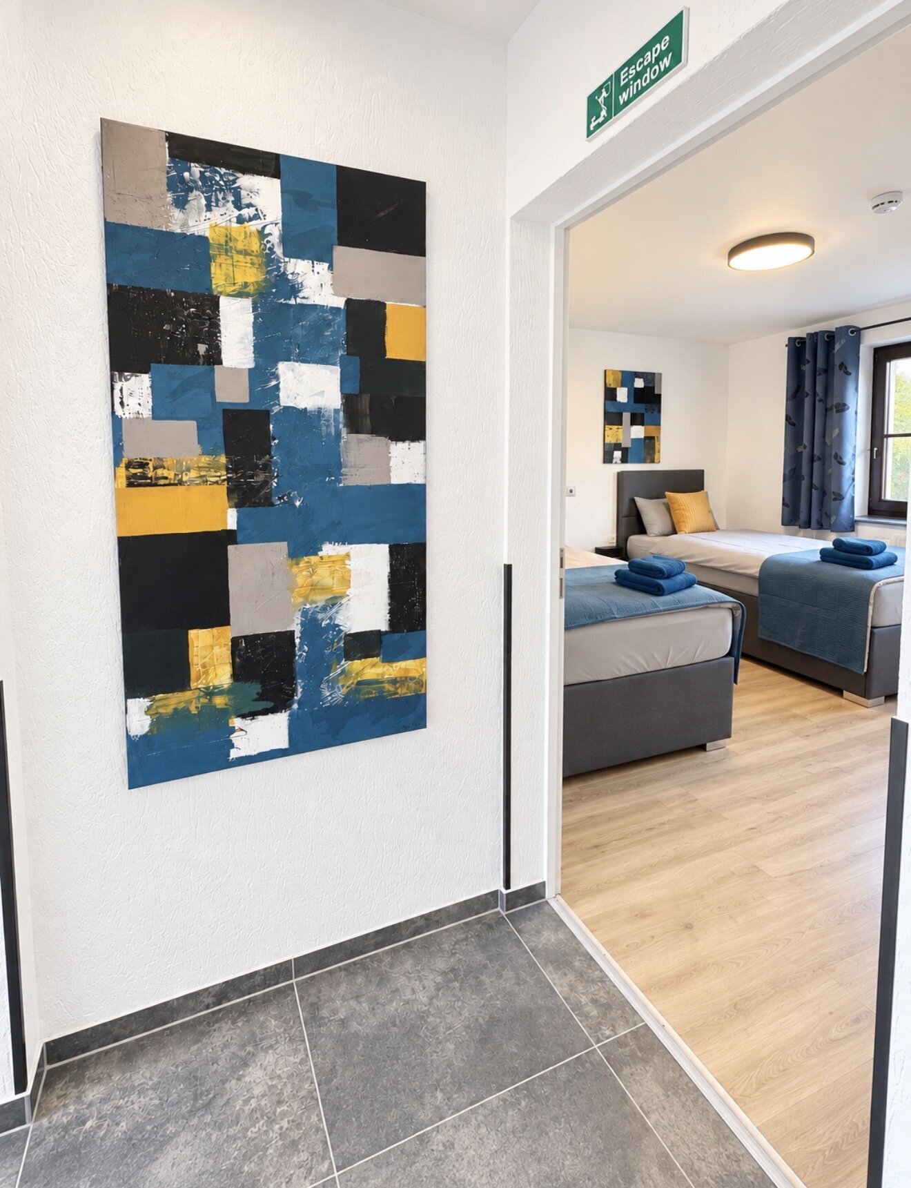 HK ROOMS UG (haftungsbeschränkt), Merkatorstraße 5 in Grevenbroich