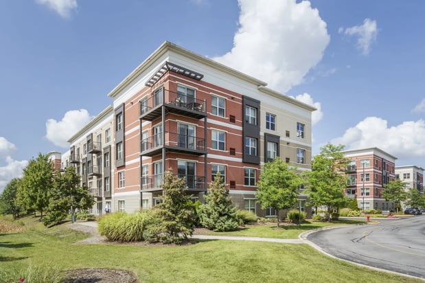 Images Avant at the Arboretum Apartments
