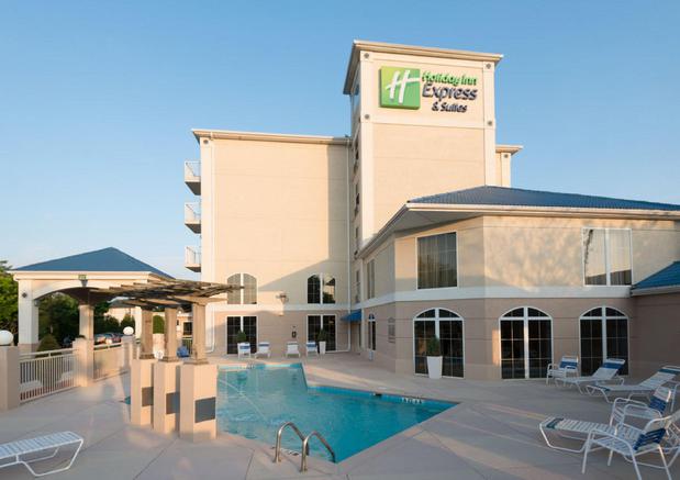 Images Holiday Inn Express & Suites Asheville SW - Outlet Ctr Area, an IHG Hotel