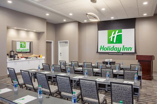Images Holiday Inn Cleveland Clinic by IHG