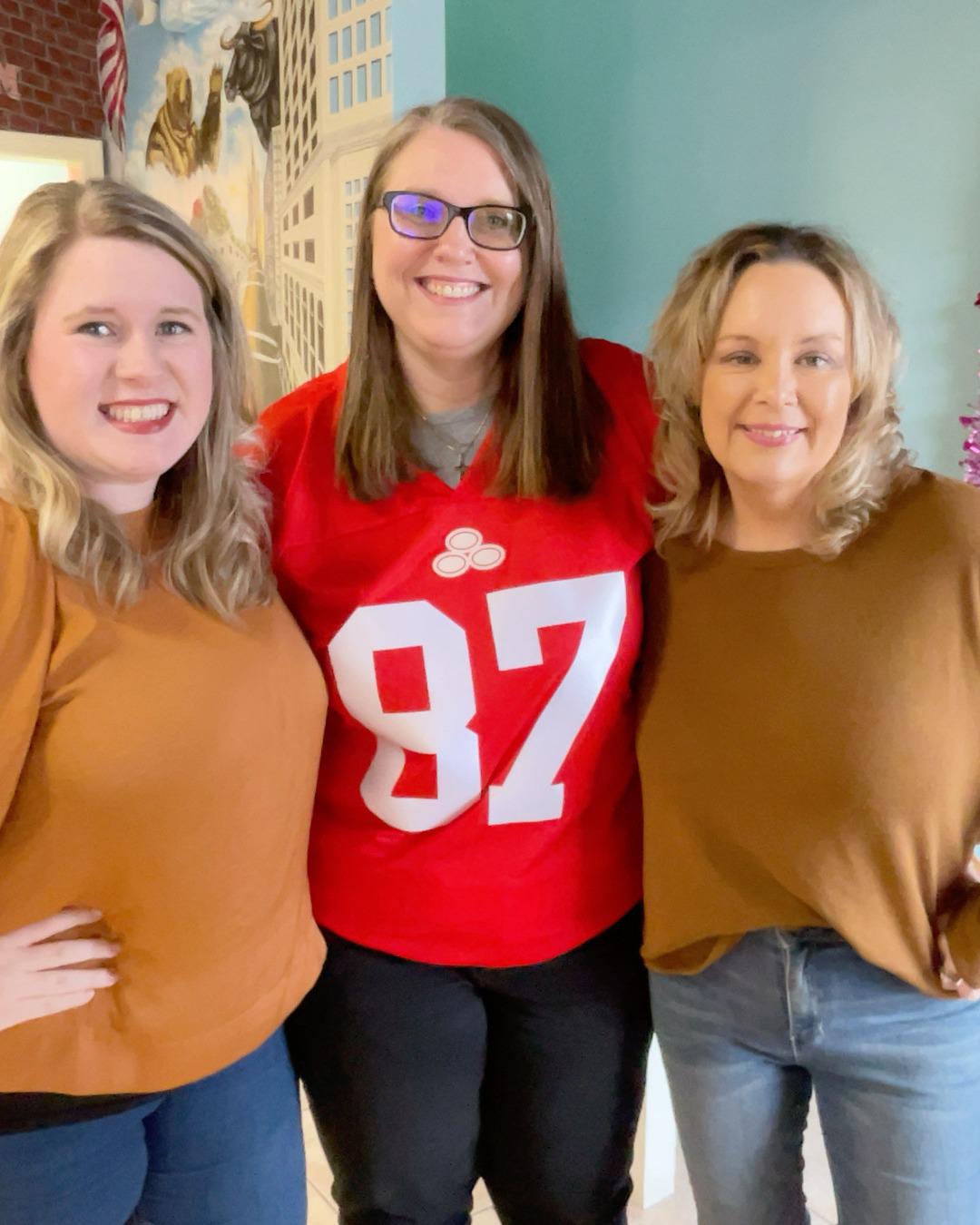 Fridays are for fun outfits & getting ready for some FOOTBALL! 🏈 Right?!? 
Our team is dressed in red & gold today to support Gallatin's own Jordan Mason in the big game this weekend! Good luck!