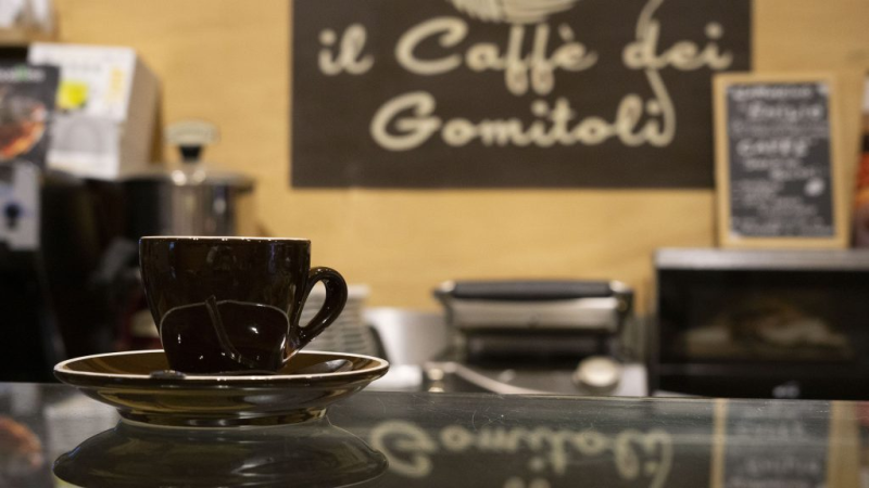 Images Il Caffe’ Dei Gomitoli