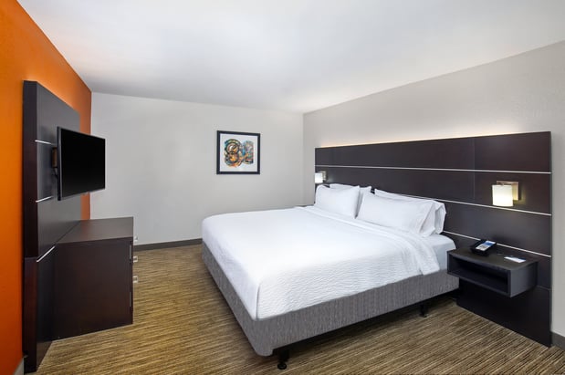 Images Holiday Inn Express & Suites Locust Grove by IHG