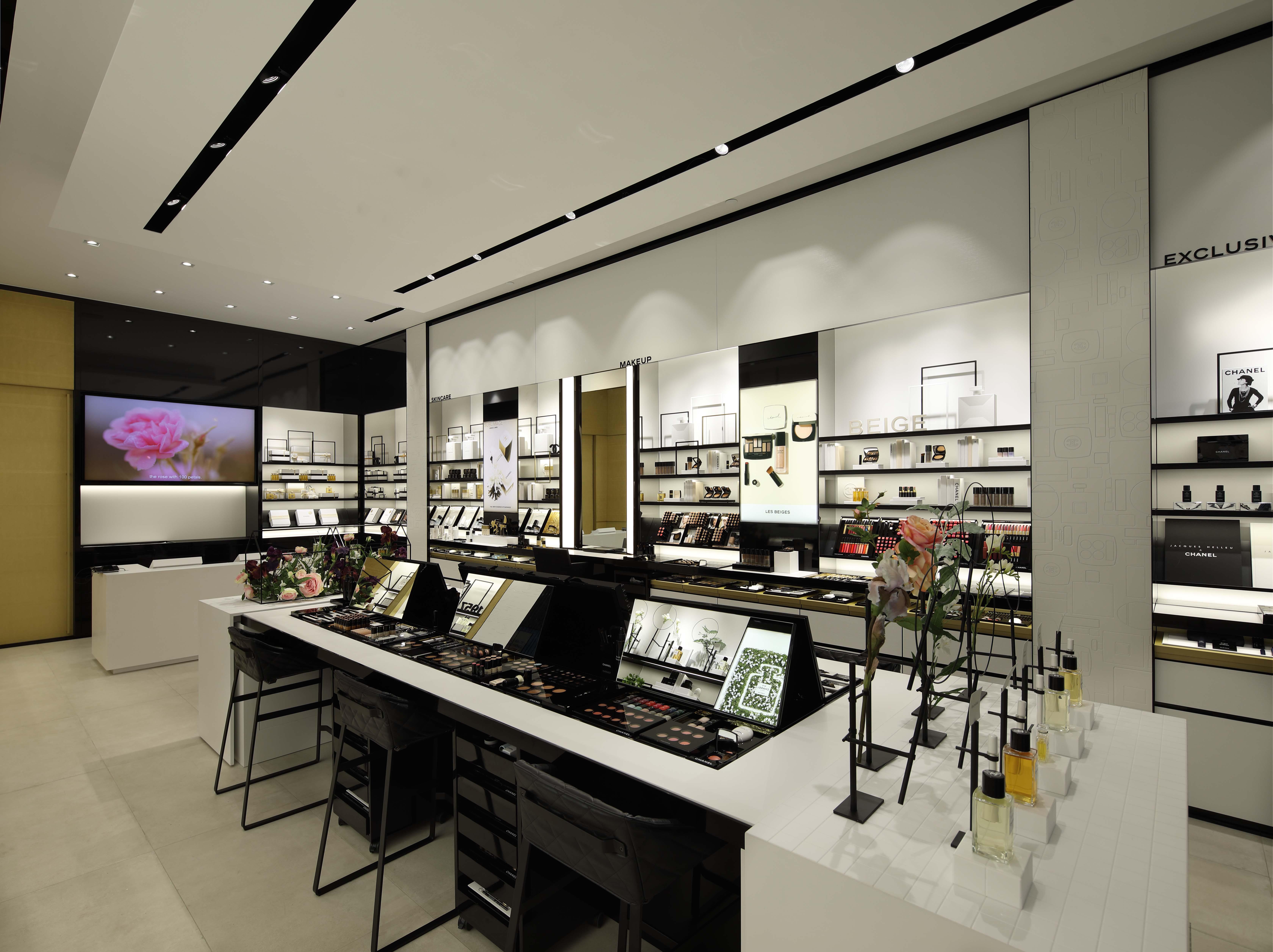 Image 4 | CHANEL FRAGRANCE AND BEAUTY BOUTIQUE