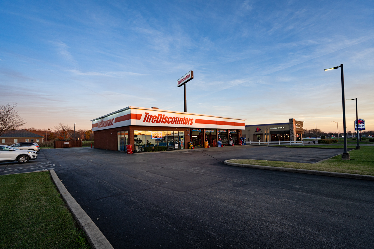 Tire Discounters Image