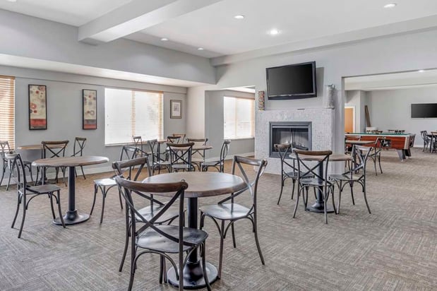 Images Best Western Plus Peppertree Inn at Omak