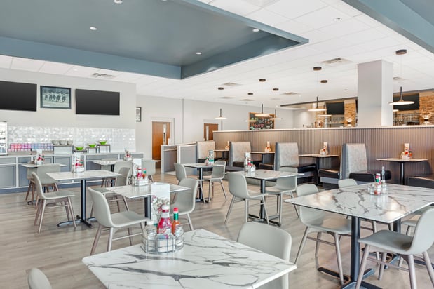 Images Holiday Inn Louisville Airport South by IHG