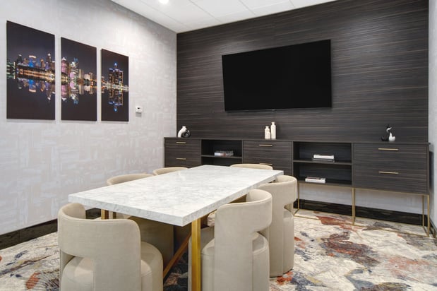 Images Crowne Plaza Auburn Hills by IHG