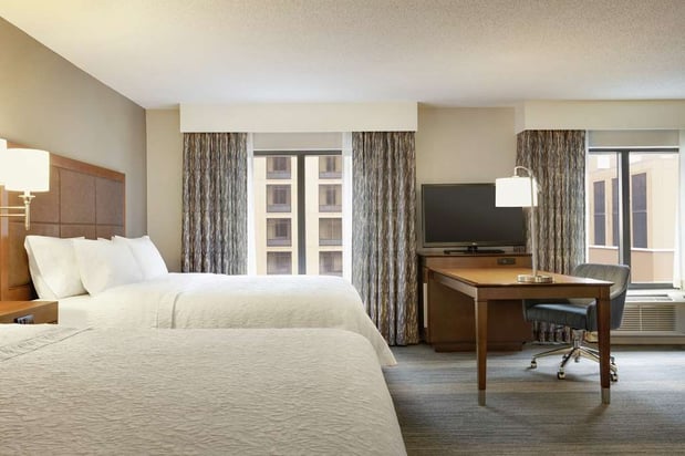 Images Hampton Inn & Suites Nashville-Downtown
