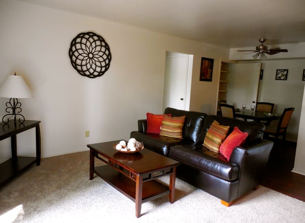 Images Suson Pines Apartments