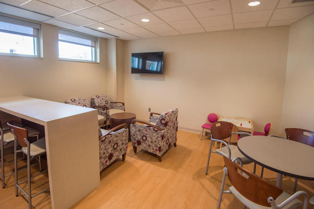 Images The Mother Baby Center at Mercy with Children's Minnesota