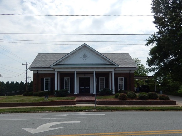 Images First Citizens Bank