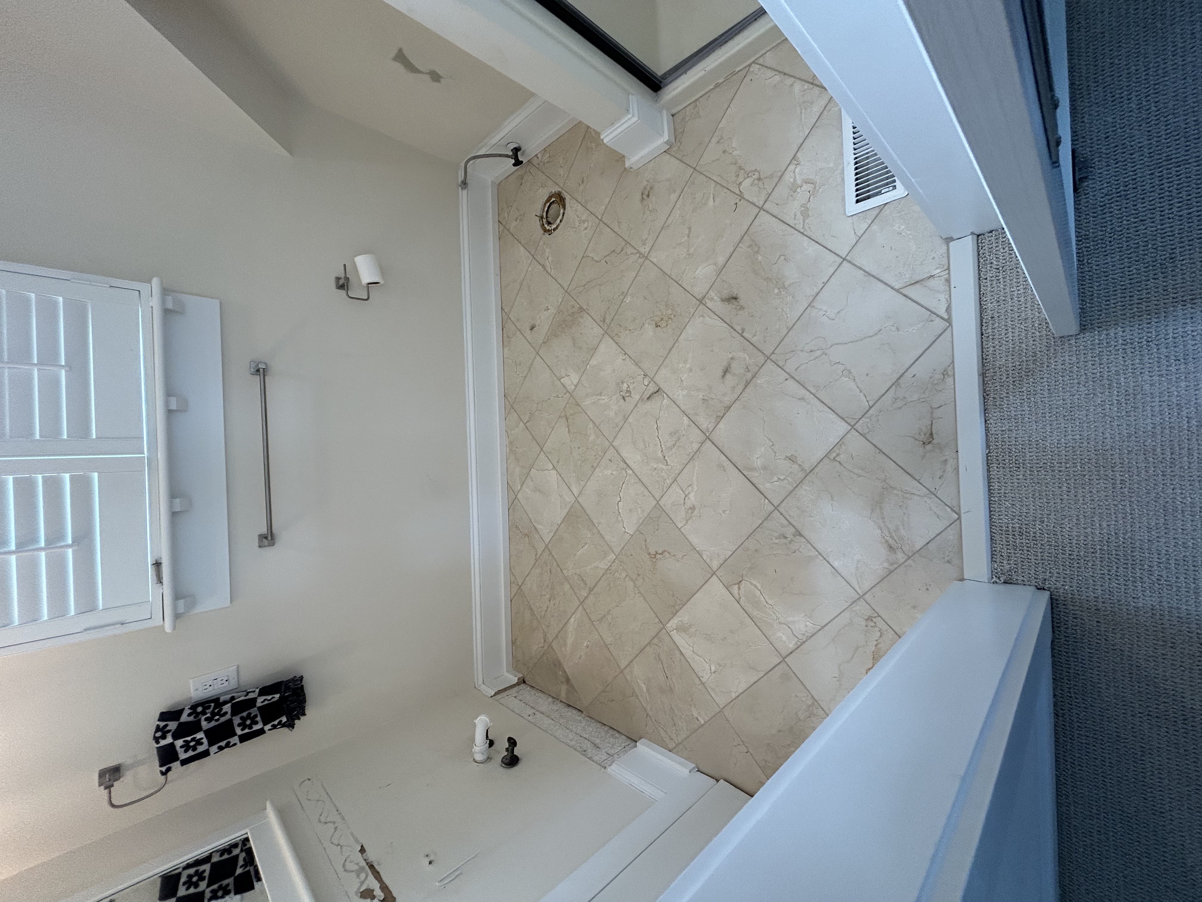 Floor Coverings International Image