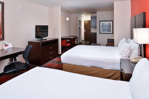 Images Holiday Inn Express & Suites Kingman by IHG