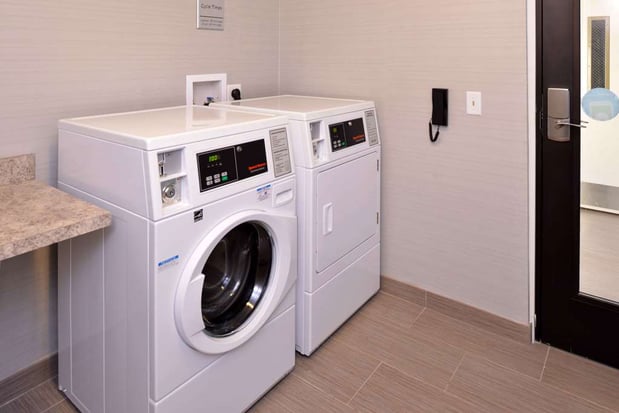 Images Hampton Inn & Suites Albany-East Greenbush