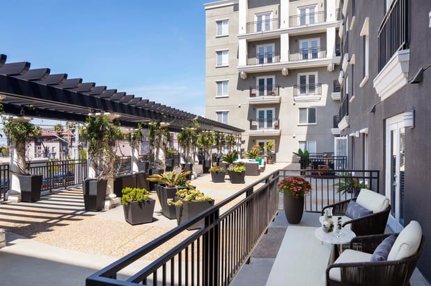 Images Camden Tuscany Apartments