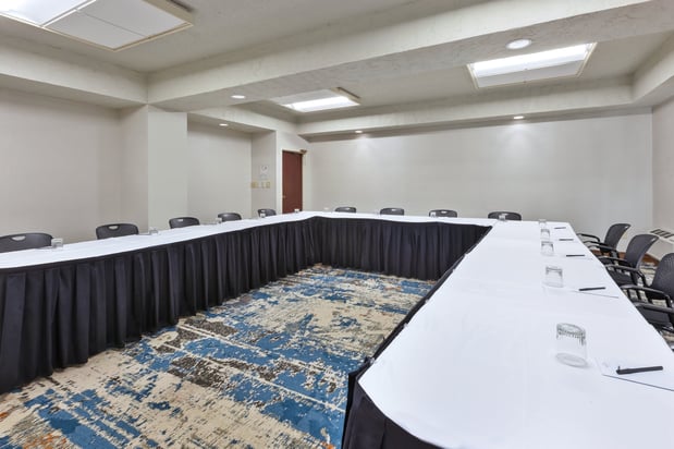 Images Crowne Plaza Columbus North- Worthington by IHG