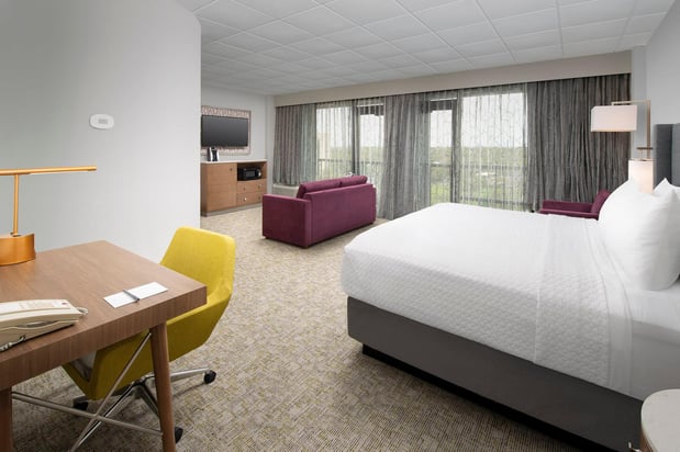 Images Crowne Plaza San Antonio Airport by IHG