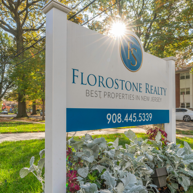 Images FloroStone Realty Inc.
