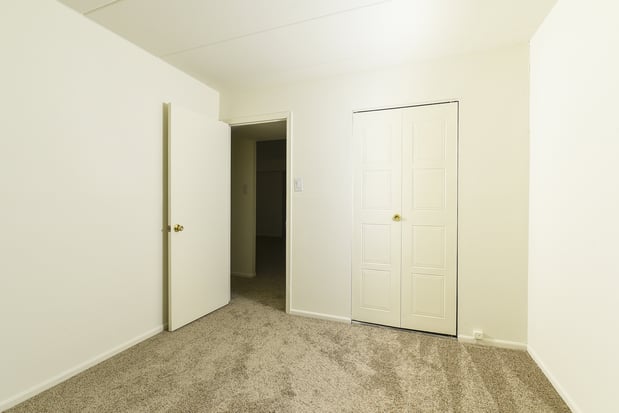 Images Summit Trace Apartments