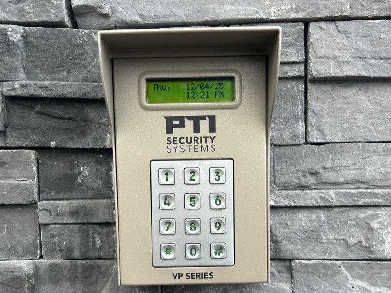 Extra Space Storage Image