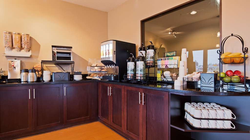 Best Western Northgate Inn in Nanaimo: Breakfast Bar