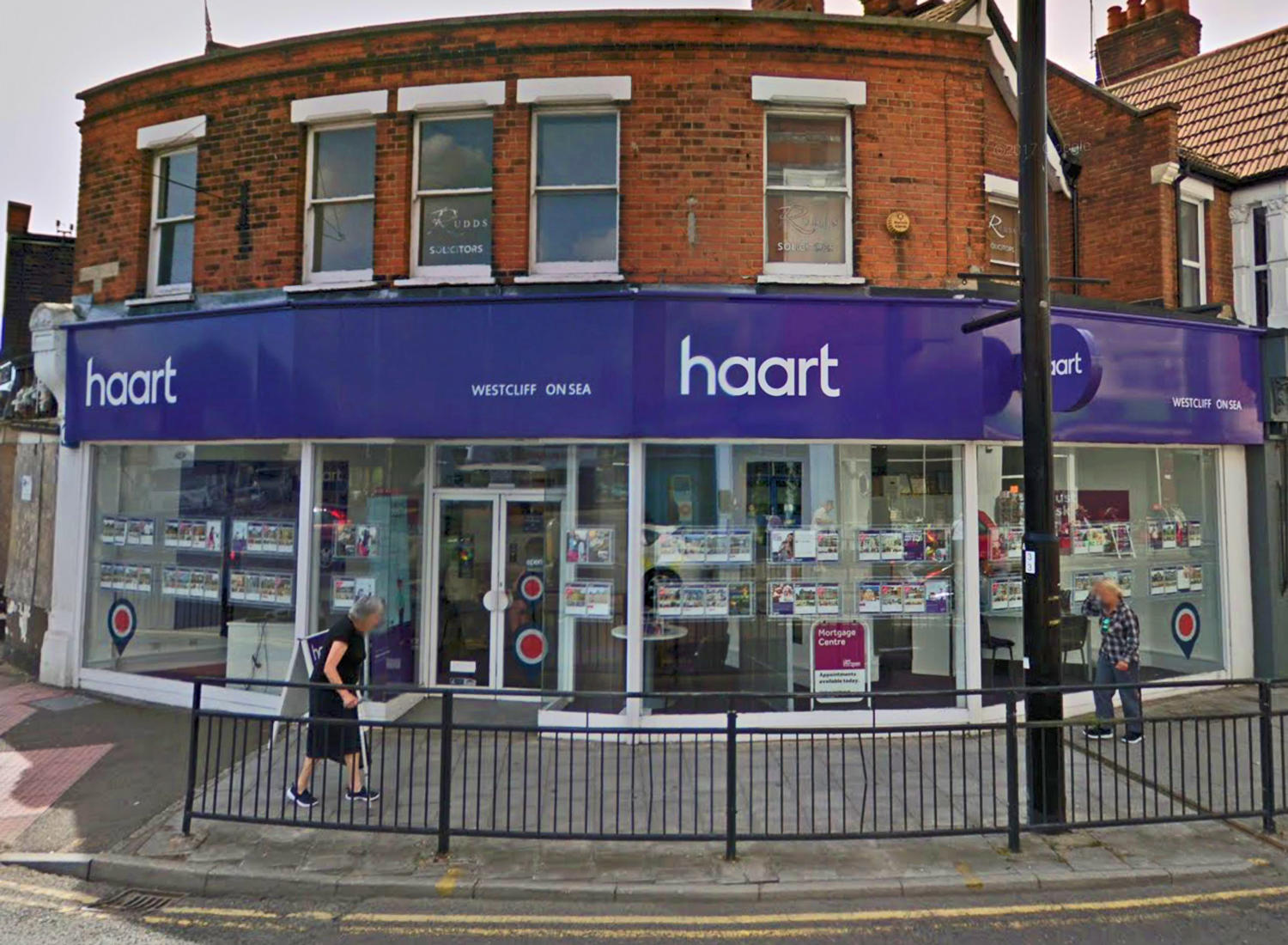 Images haart estate agents Westcliff On Sea
