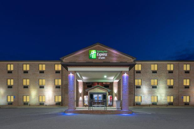 Images Holiday Inn Express & Suites Elkins, an IHG Hotel