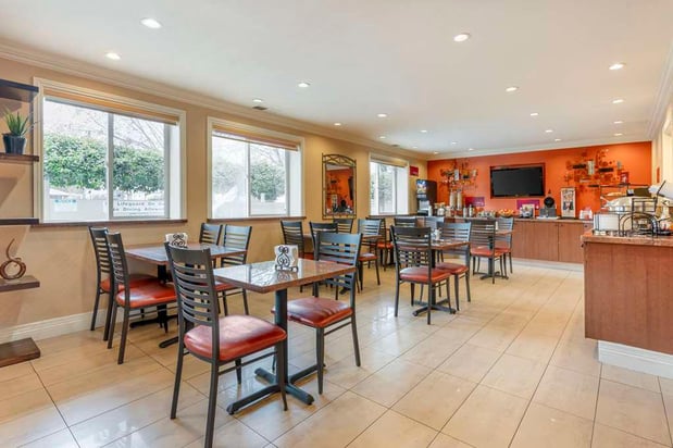 Images Best Western Plus Airport Plaza