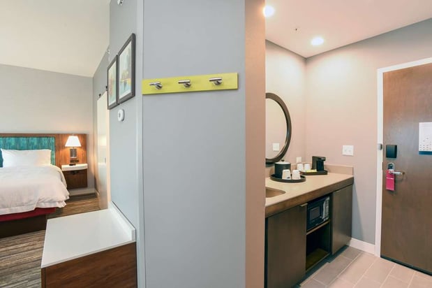 Images Hampton Inn & Suites Cincinnati Liberty Township