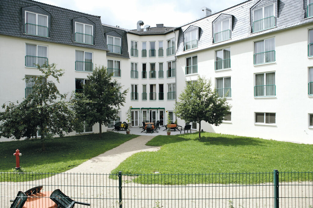 Bild 1 Zentrum für Betreuung und Pflege Lorettahof Herrstein in Herrstein