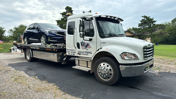 Images Eagle Towing & Recovery