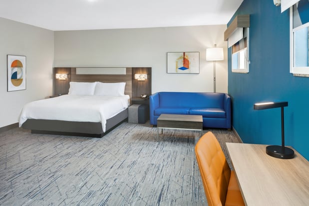 Images Holiday Inn Express Cleveland Airport - Brook Park by IHG