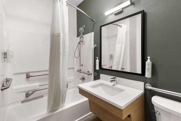 Images Spark by Hilton Calhoun