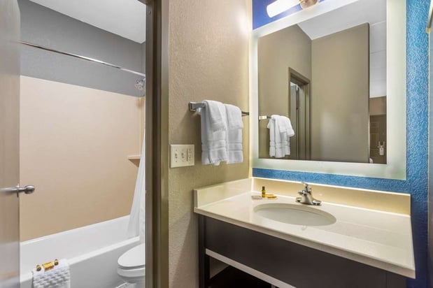 Images Best Western Plus Bowling Green