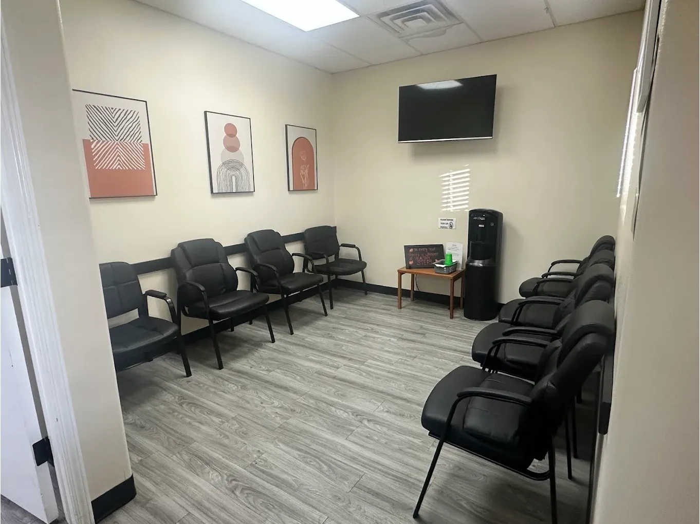 Foot & Ankle Specialists New Mexico, Rio Rancho waiting room.