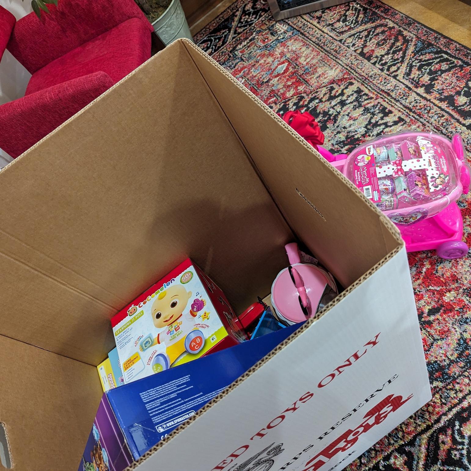 Toys are starting to arrive!! Drop off your unwrapped toy through December 10th.James Carlton SF 

** We cannot distribute toys or sign up for toys. We are a donation location only. **