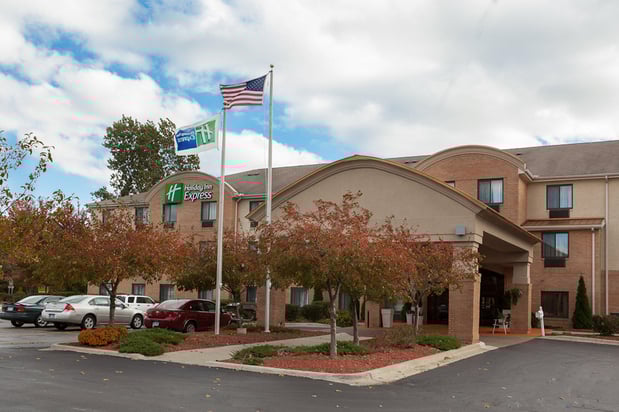 Images Holiday Inn Express & Suites Canton by IHG