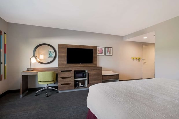 Images Hampton Inn by Hilton Detroit Southfield