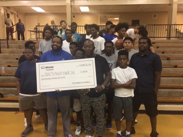 Images Moses Cowart: Allstate Insurance