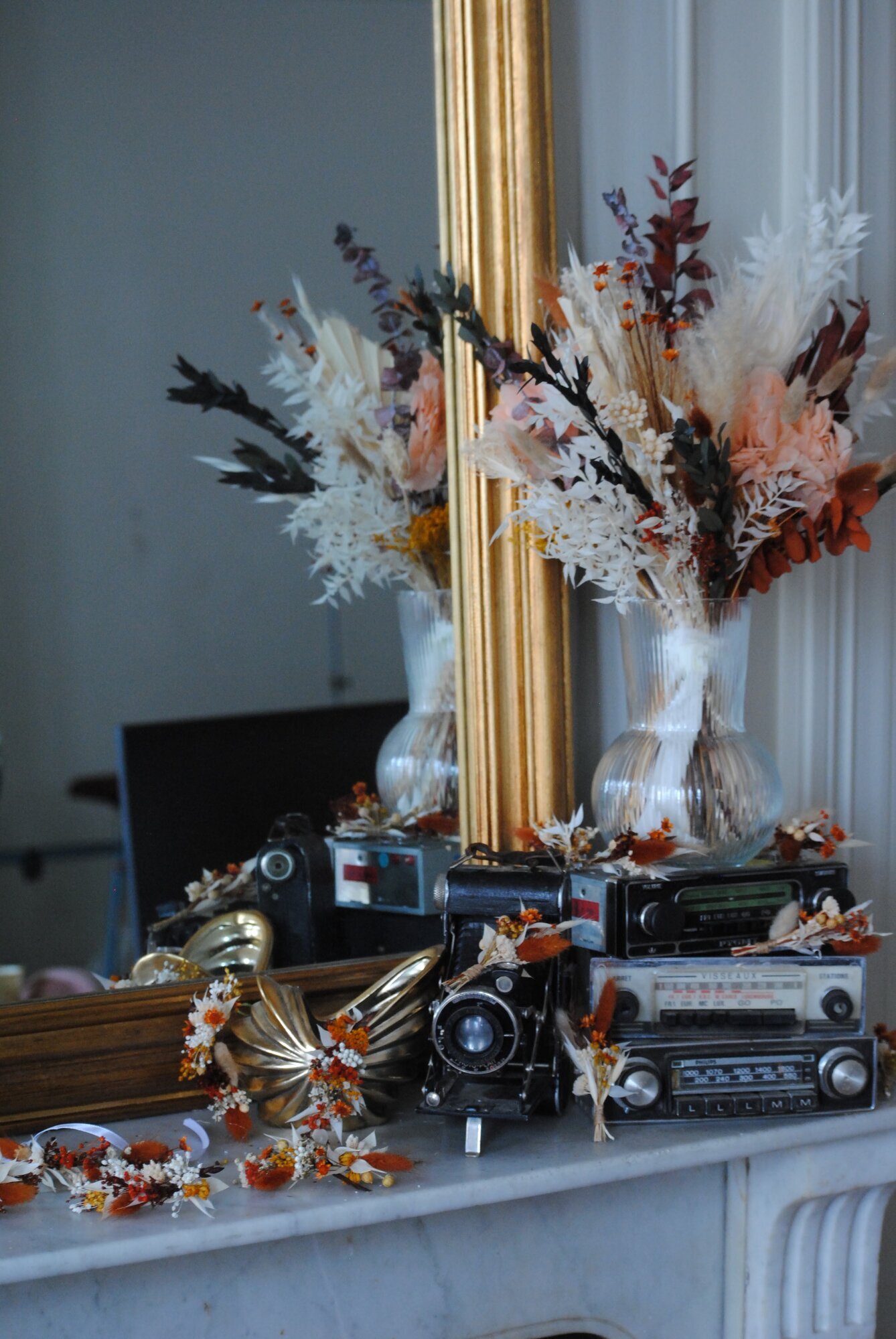 Images Magnolia - atelier de créations en fleurs séchées à Lyon - Atelier DIY EVJF - Créations : bouquet/couronne de mariée