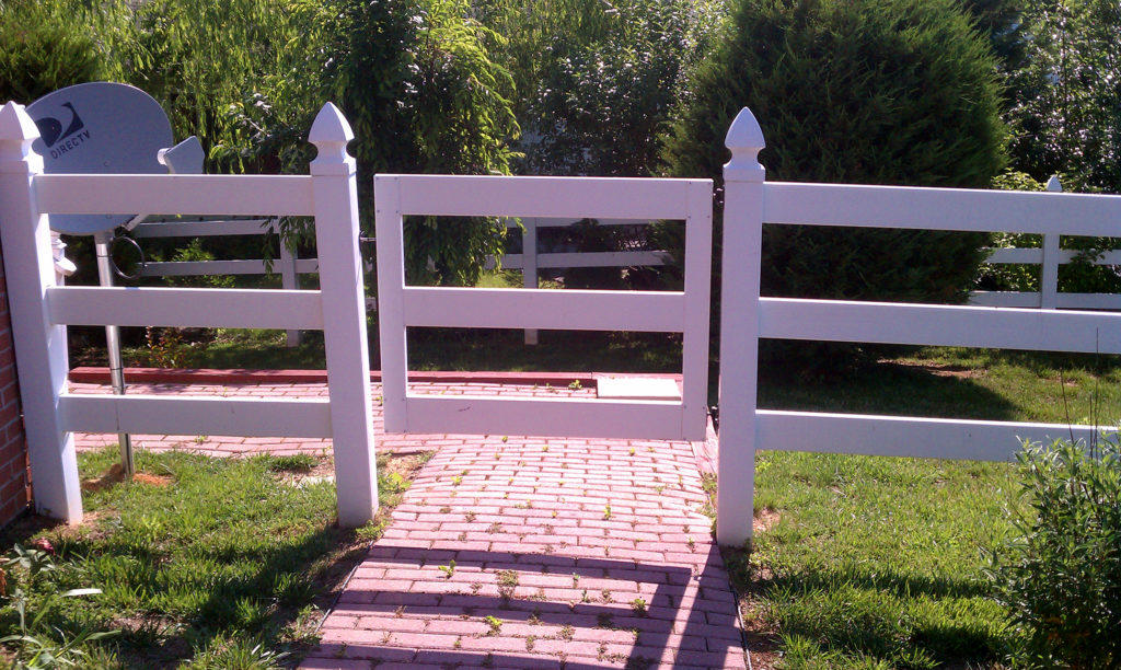 Vinyl Paddock Fence