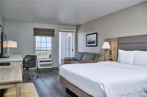 Images Hampton Inn and Suites Hermosa Beach